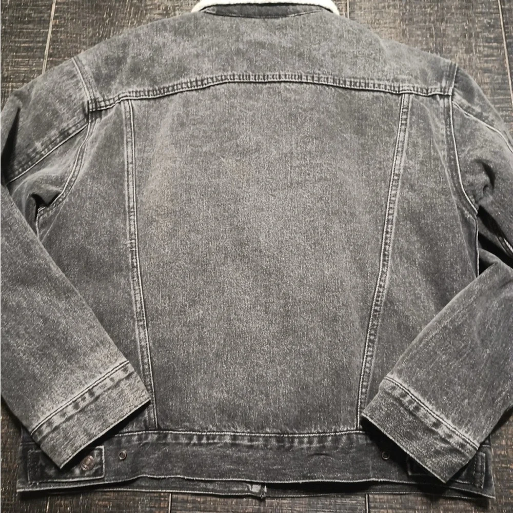 Black Denim Jacket with Sherpa Collar - Picture 2 of 7